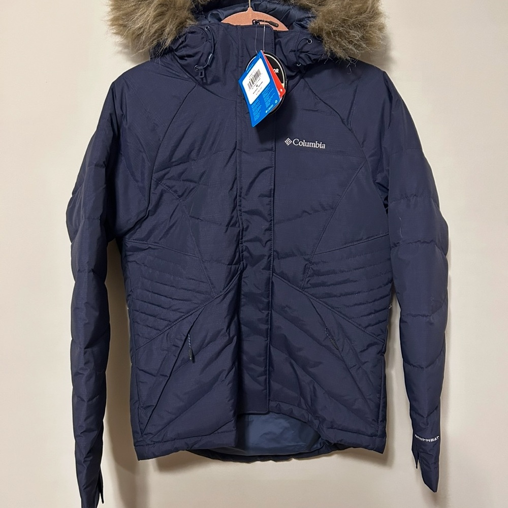 Columbia Womens Navy Winter coat with Fur Hood
